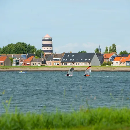 Oase With Parking By Interhome Lejlighed Mispelburg